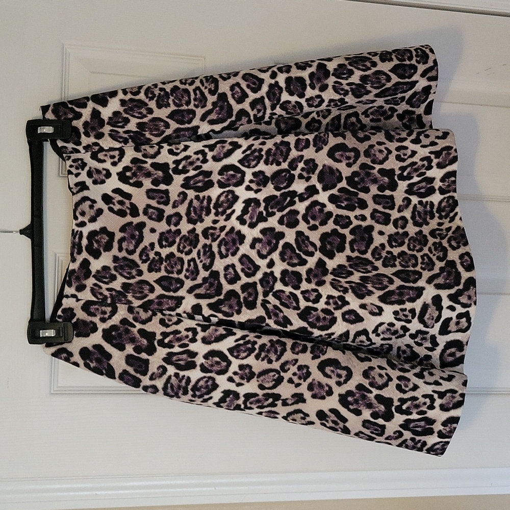 Leopard print skirt. Purple. 12.  Pockets. Lined. EUC